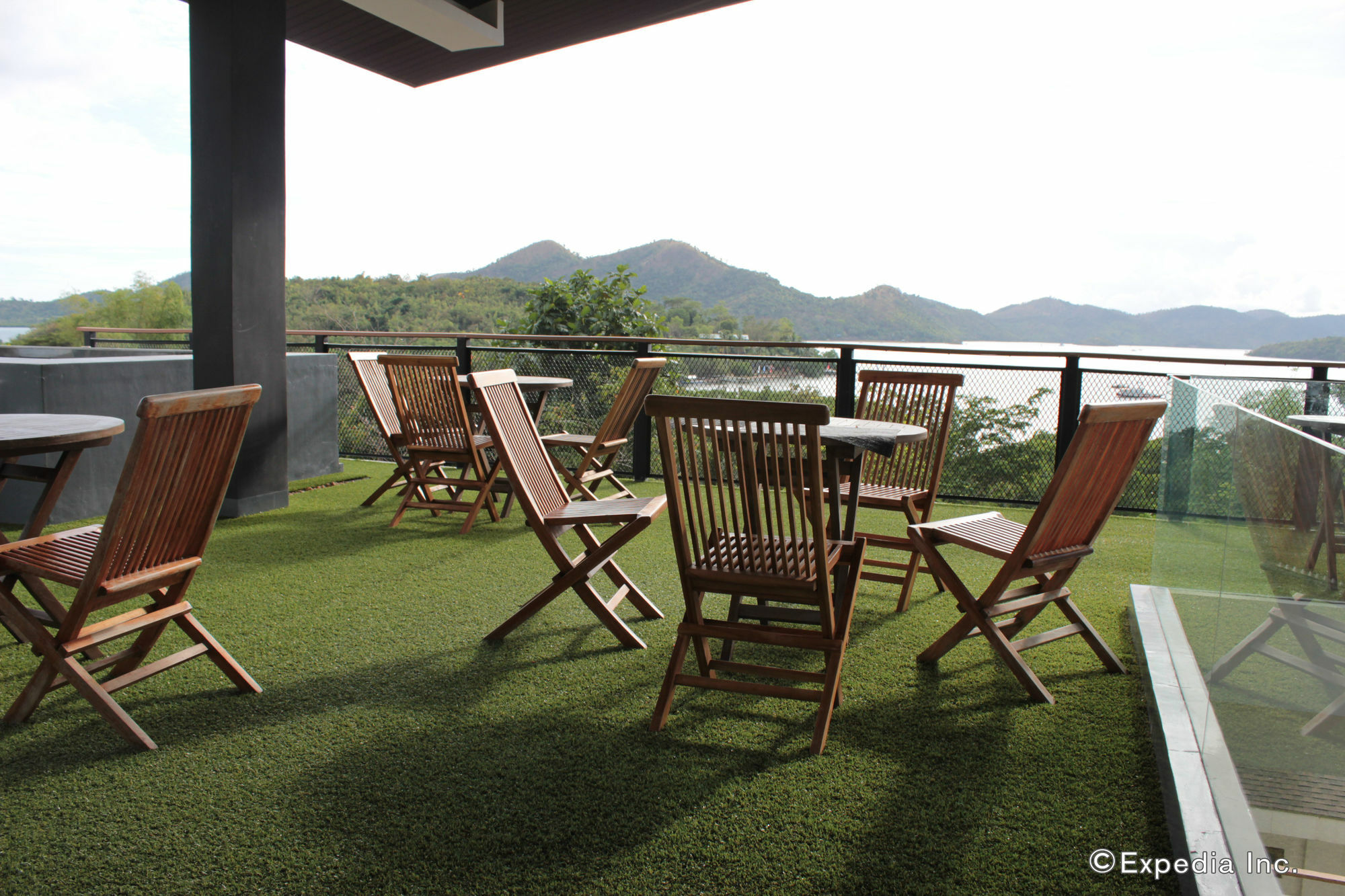 Hotel The Funny Lion - Coron Extérieur photo